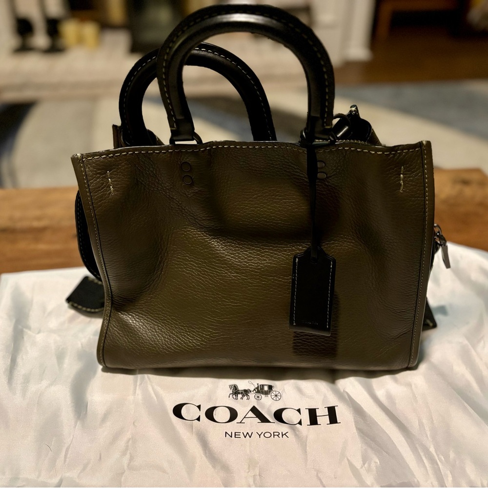 Coach Rogue Regenerative glovetanned pebble leather 👜